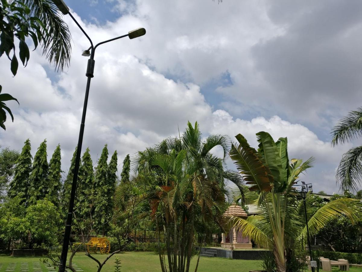 Pushp Vatika Resort & Lawns Navi Mumbai Zewnętrze zdjęcie