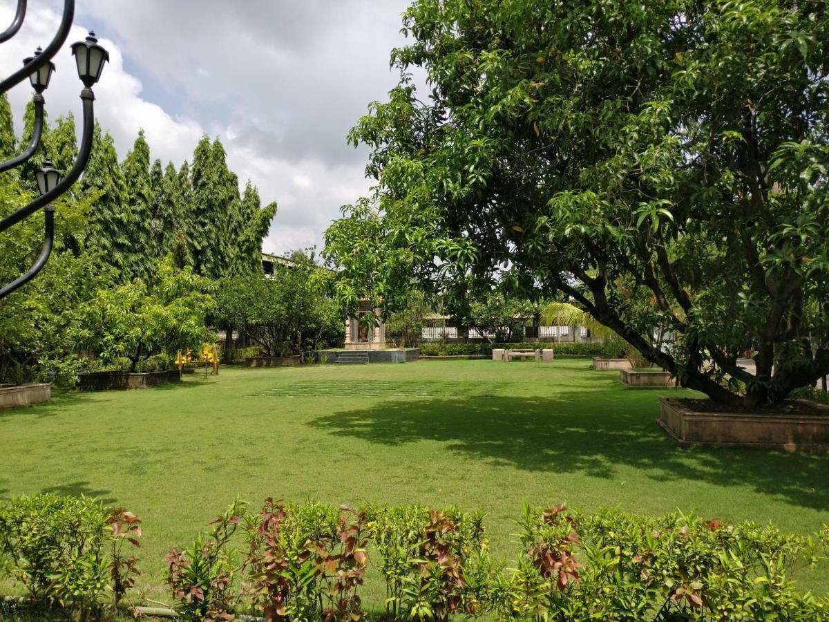 Pushp Vatika Resort & Lawns Navi Mumbai Zewnętrze zdjęcie