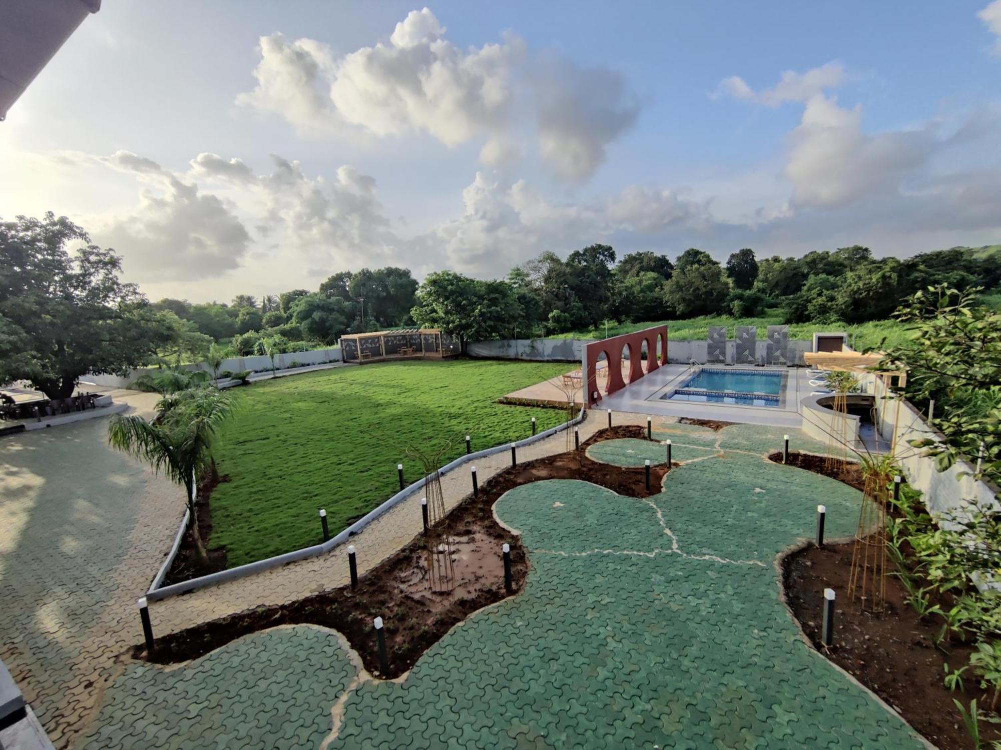 Pushp Vatika Resort & Lawns Navi Mumbai Zewnętrze zdjęcie