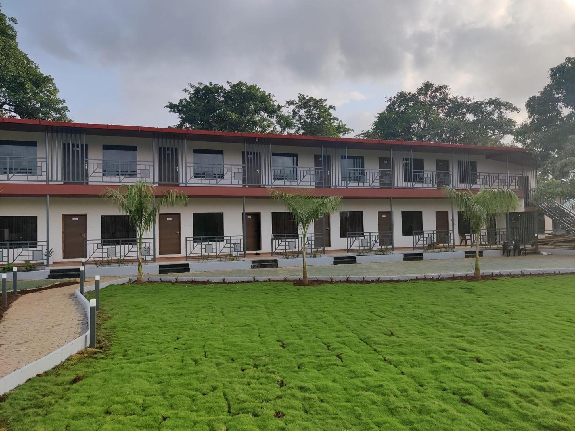 Pushp Vatika Resort & Lawns Navi Mumbai Zewnętrze zdjęcie