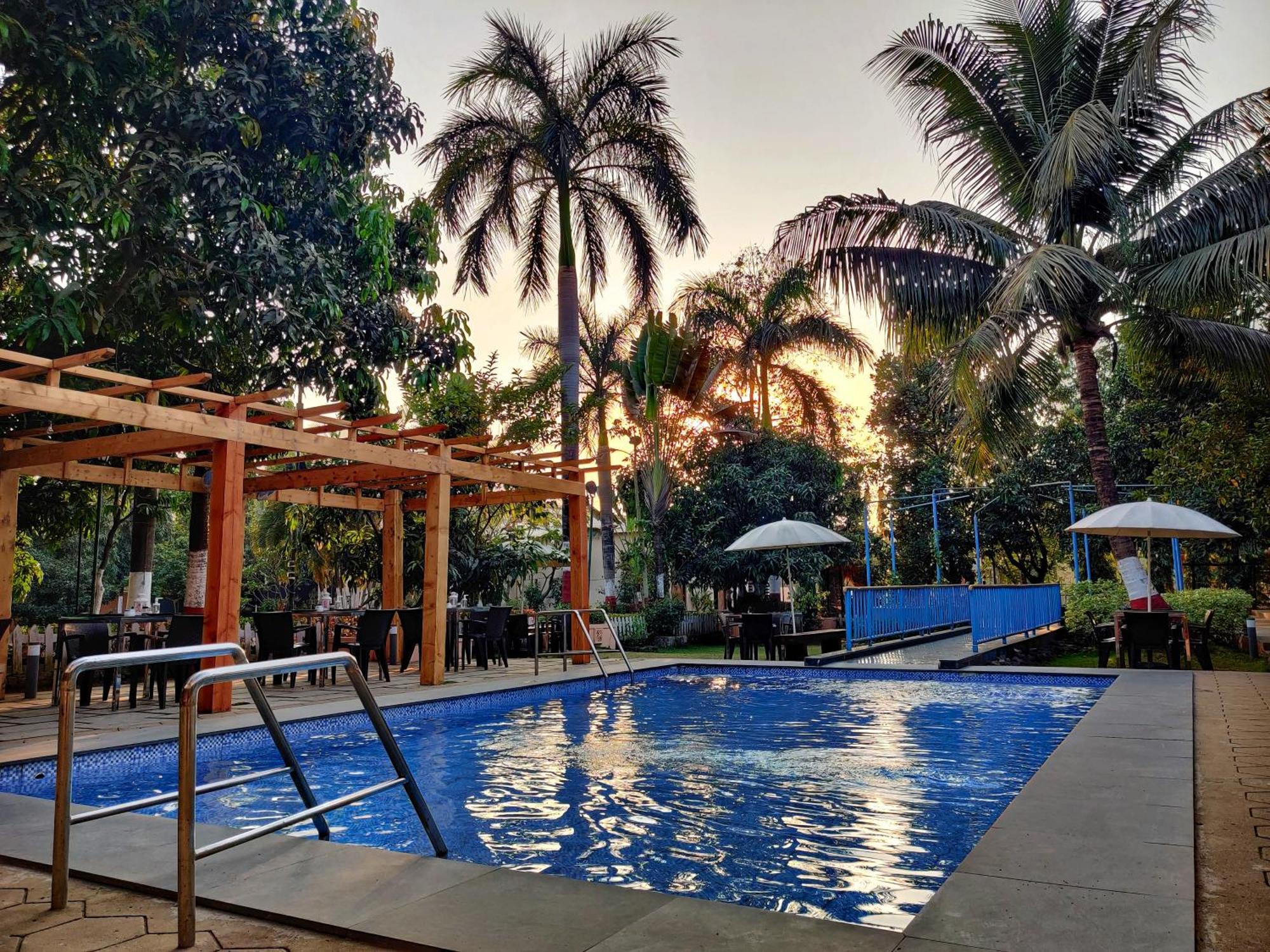 Pushp Vatika Resort & Lawns Navi Mumbai Zewnętrze zdjęcie