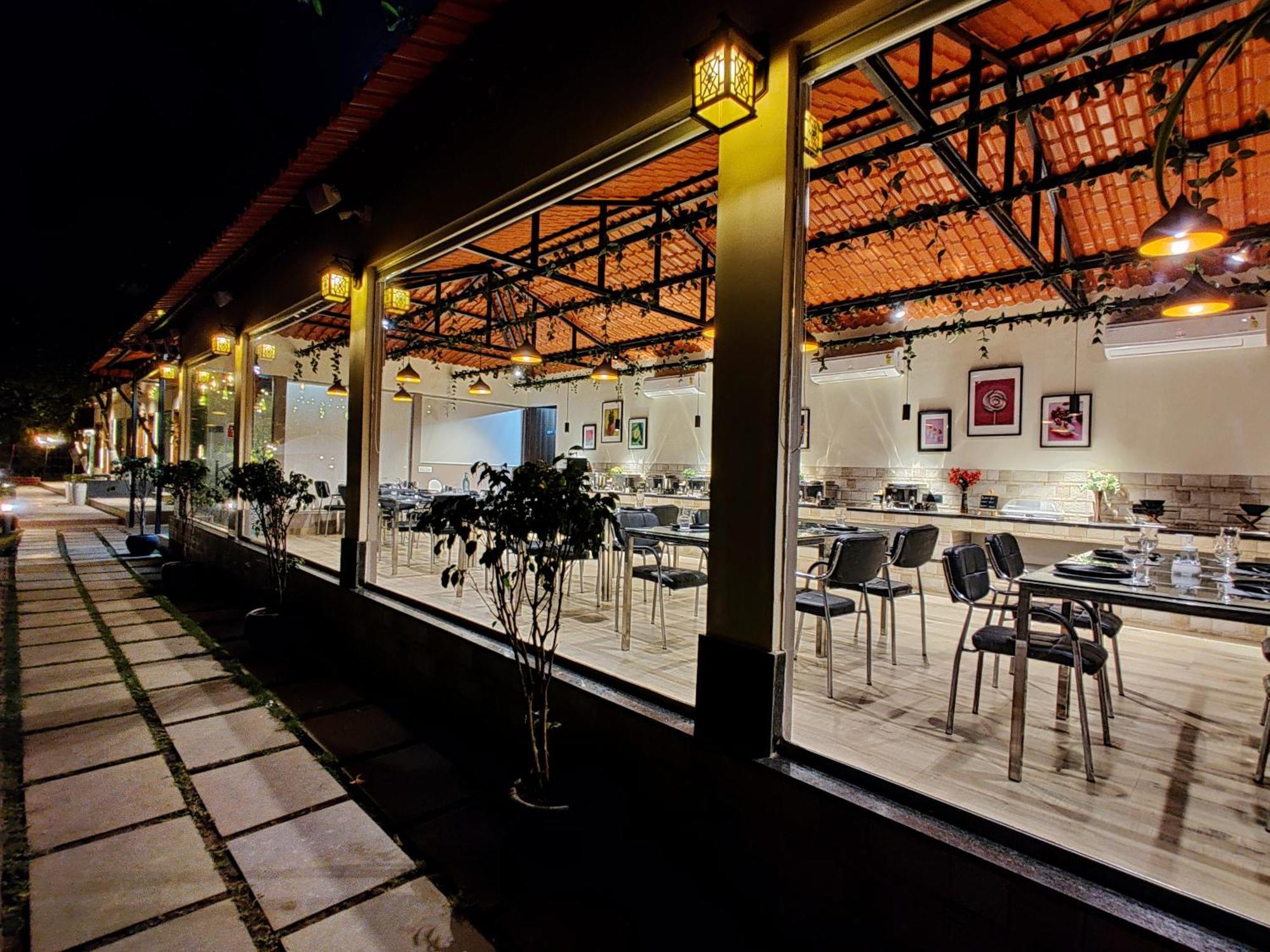 Pushp Vatika Resort & Lawns Navi Mumbai Zewnętrze zdjęcie